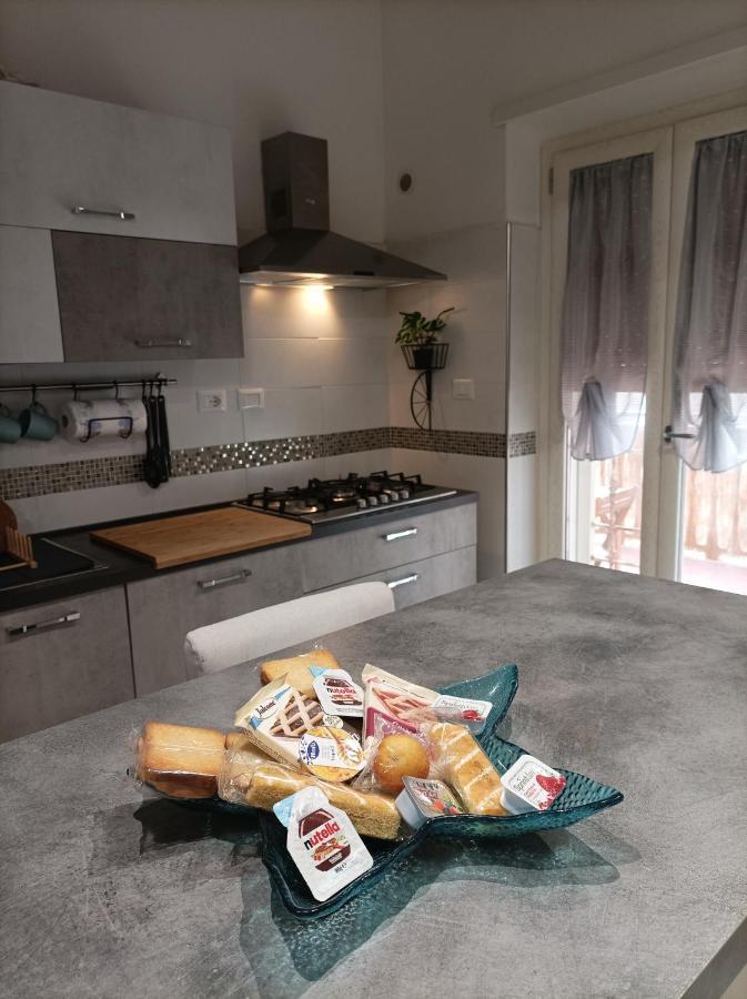 Luxury Beach House Torvaianica Buitenkant foto